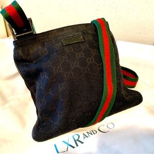 Gucci Black Shoulder Or Crossbody Bag with Green and Red Strap